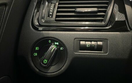 Skoda Rapid I, 2015 год, 1 075 000 рублей, 10 фотография