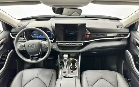 Toyota Highlander, 2025 год, 5 650 000 рублей, 17 фотография