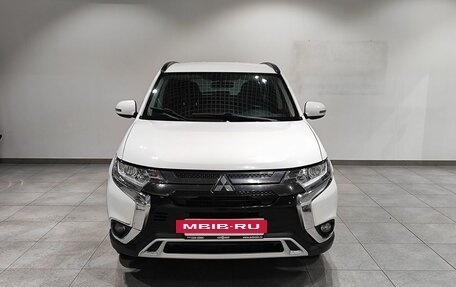 Mitsubishi Outlander III рестайлинг 3, 2021 год, 2 609 000 рублей, 2 фотография