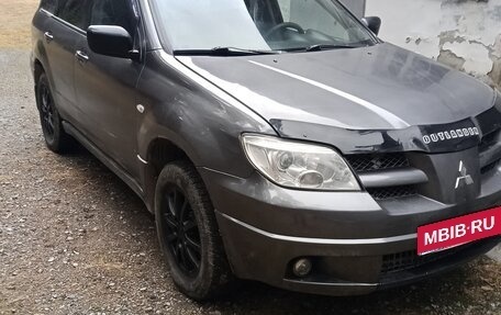 Mitsubishi Outlander III рестайлинг 3, 2007 год, 620 000 рублей, 1 фотография