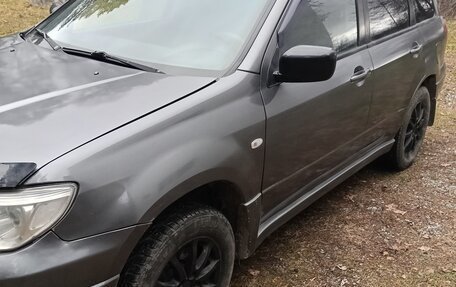 Mitsubishi Outlander III рестайлинг 3, 2007 год, 620 000 рублей, 8 фотография