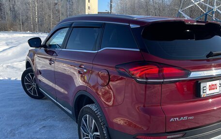 Geely Atlas, 2023 год, 1 900 000 рублей, 3 фотография