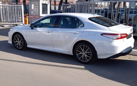 Toyota Camry, 2021 год, 2 449 000 рублей, 4 фотография