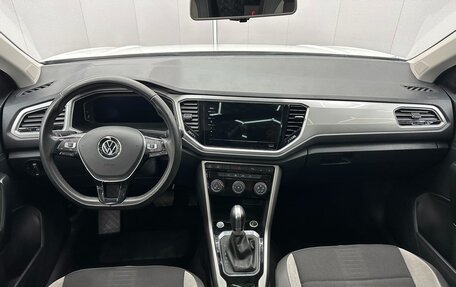 Volkswagen T-Roc I, 2022 год, 1 910 000 рублей, 7 фотография