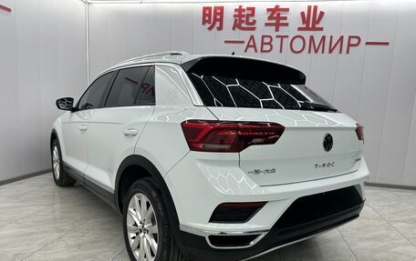 Volkswagen T-Roc I, 2022 год, 1 910 000 рублей, 6 фотография