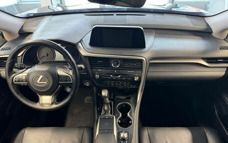 Lexus RX IV рестайлинг, 2020 год, 3 449 000 рублей, 10 фотография