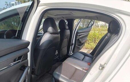 Mazda 3, 2022 год, 1 380 000 рублей, 14 фотография