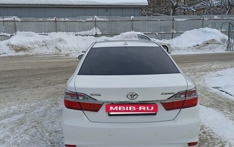 Toyota Camry, 2017 год, 2 650 000 рублей, 5 фотография