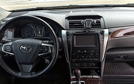 Toyota Camry, 2017 год, 2 650 000 рублей, 15 фотография