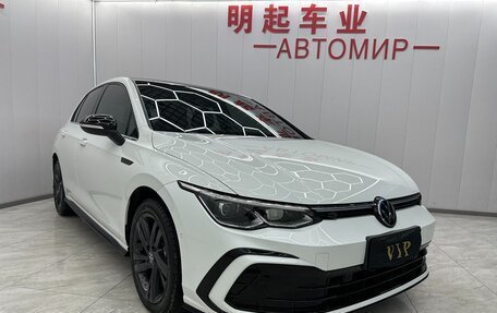 Volkswagen Golf VIII, 2023 год, 2 105 000 рублей, 6 фотография