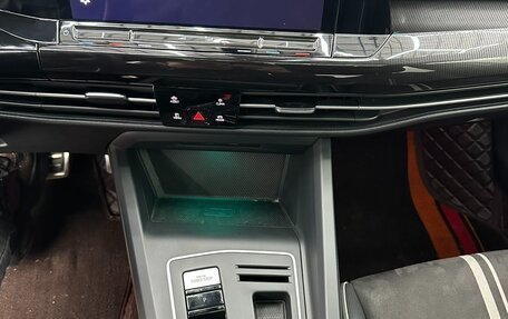 Volkswagen Golf VIII, 2023 год, 2 105 000 рублей, 12 фотография