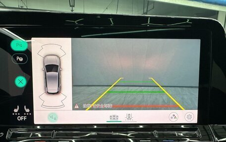Volkswagen Golf VIII, 2023 год, 2 105 000 рублей, 13 фотография