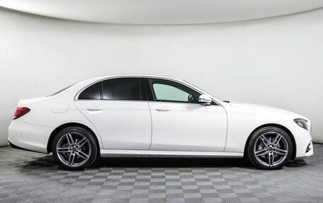 Mercedes-Benz E-Класс, 2020 год, 3 499 000 рублей, 4 фотография