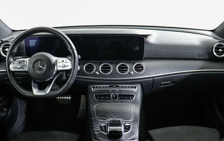 Mercedes-Benz E-Класс, 2020 год, 3 499 000 рублей, 11 фотография