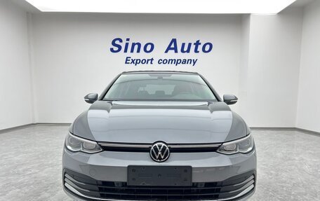 Volkswagen Golf VIII, 2021 год, 2 375 000 рублей, 2 фотография