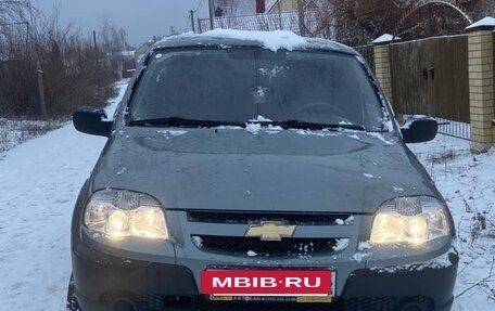 Chevrolet Niva I рестайлинг, 2011 год, 646 000 рублей, 3 фотография