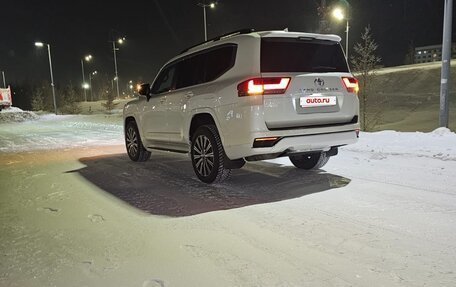 Toyota Land Cruiser, 2023 год, 12 500 000 рублей, 3 фотография