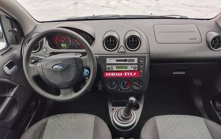 Ford Fiesta, 2003 год, 260 000 рублей, 2 фотография