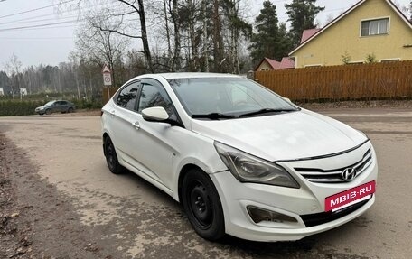 Hyundai Solaris II рестайлинг, 2015 год, 640 000 рублей, 4 фотография