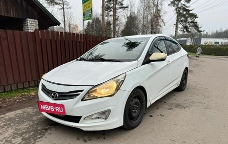 Hyundai Solaris II рестайлинг, 2015 год, 640 000 рублей, 10 фотография