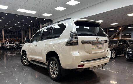 Toyota Land Cruiser Prado 150 рестайлинг 2, 2016 год, 3 695 000 рублей, 6 фотография