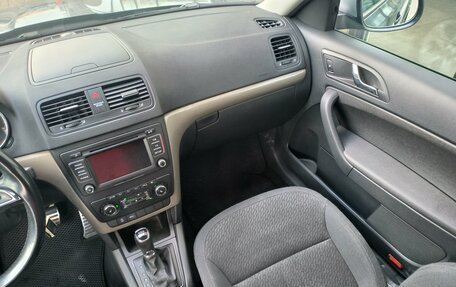 Skoda Yeti I рестайлинг, 2014 год, 1 170 000 рублей, 19 фотография