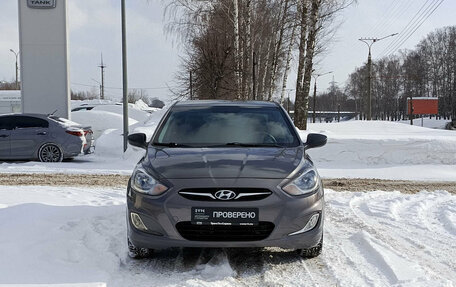Hyundai Solaris II рестайлинг, 2014 год, 880 000 рублей, 2 фотография