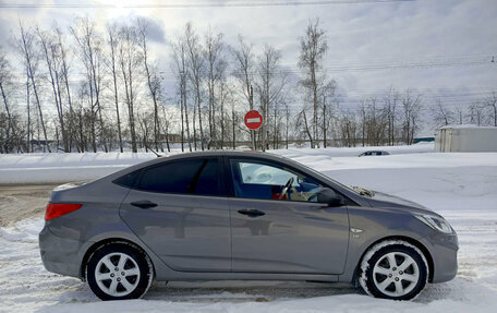 Hyundai Solaris II рестайлинг, 2014 год, 880 000 рублей, 5 фотография