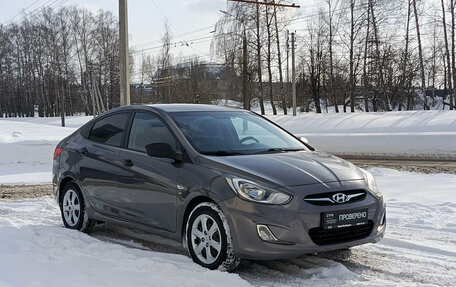 Hyundai Solaris II рестайлинг, 2014 год, 880 000 рублей, 3 фотография
