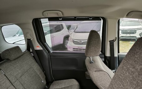 Toyota Sienta, 2023 год, 1 550 000 рублей, 13 фотография