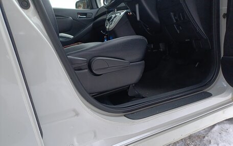 Toyota ISis I, 2012 год, 1 500 000 рублей, 16 фотография