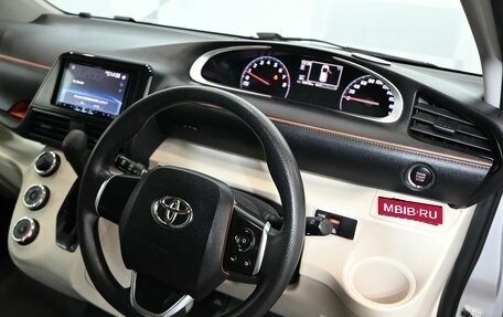 Toyota Sienta II, 2018 год, 1 650 000 рублей, 14 фотография