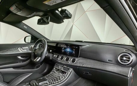 Mercedes-Benz E-Класс, 2022 год, 6 200 000 рублей, 13 фотография