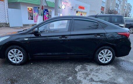 Hyundai Solaris II рестайлинг, 2019 год, 1 550 000 рублей, 2 фотография