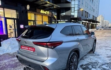 Toyota Highlander, 2021 год, 5 250 000 рублей, 3 фотография