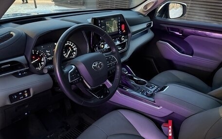 Toyota Highlander, 2021 год, 5 250 000 рублей, 7 фотография