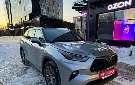 Toyota Highlander, 2021 год, 5 250 000 рублей, 2 фотография