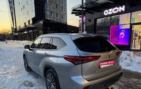 Toyota Highlander, 2021 год, 5 250 000 рублей, 4 фотография