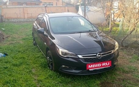 Opel Astra K, 2018 год, 1 500 000 рублей, 4 фотография