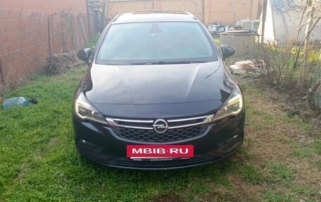 Opel Astra K, 2018 год, 1 500 000 рублей, 3 фотография