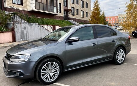 Volkswagen Jetta VI, 2013 год, 990 000 рублей, 1 фотография