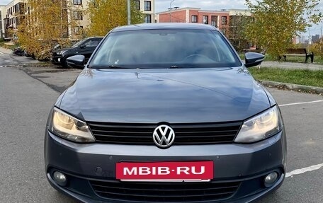 Volkswagen Jetta VI, 2013 год, 990 000 рублей, 6 фотография
