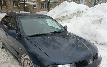 Mitsubishi Carisma I, 2002 год, 200 000 рублей, 2 фотография