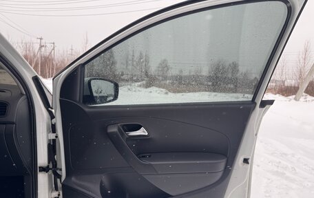 Volkswagen Polo VI (EU Market), 2017 год, 1 050 000 рублей, 25 фотография