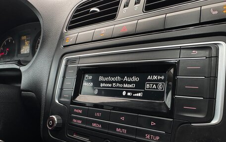 Volkswagen Polo VI (EU Market), 2017 год, 1 050 000 рублей, 32 фотография