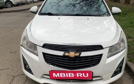 Chevrolet Cruze II, 2013 год, 800 000 рублей, 3 фотография