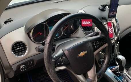 Chevrolet Cruze II, 2013 год, 800 000 рублей, 10 фотография