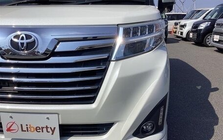 Toyota Roomy I, 2017 год, 800 000 рублей, 2 фотография