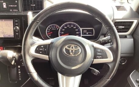 Toyota Roomy I, 2017 год, 800 000 рублей, 9 фотография