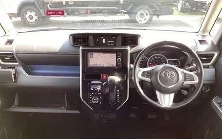 Toyota Roomy I, 2017 год, 800 000 рублей, 8 фотография